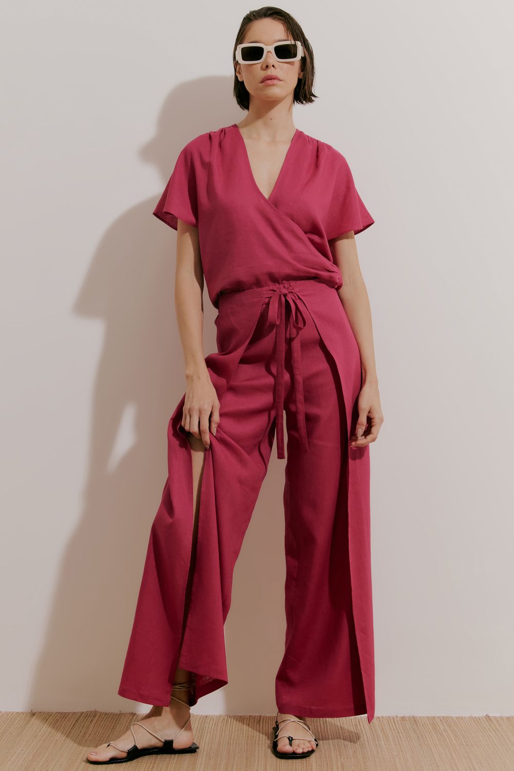 CALÇA COM LINHO TRANSPASSE - CEREJA PP - CEREJA CALÇA COM LINHO TRANSPASSE - CEREJA PP - CEREJA