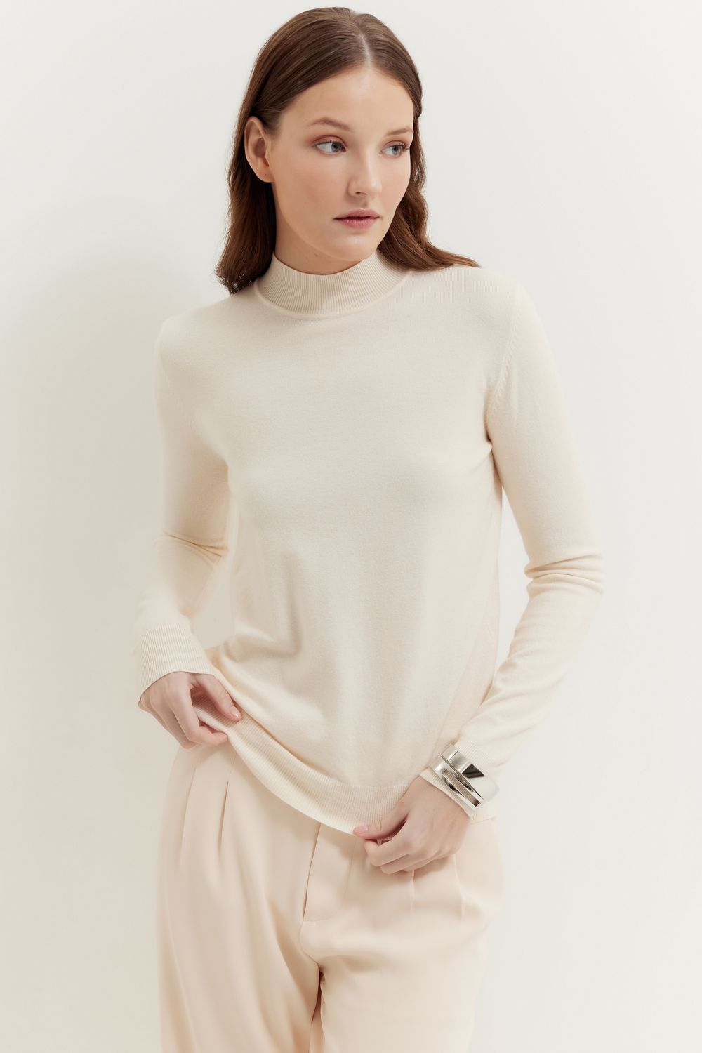 BLUSA  TRICOT GOLA  ALTA - CREME G - CREME