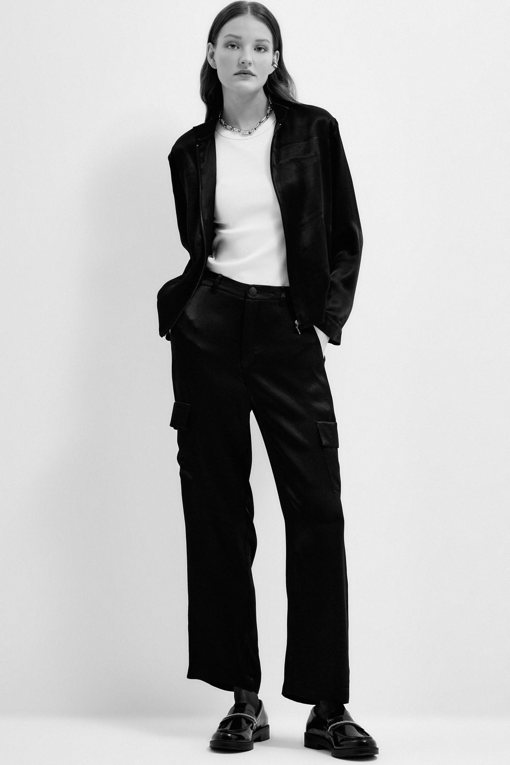 CALÇA CARGO CETIM GLOSS - PRETO PP - PRETO