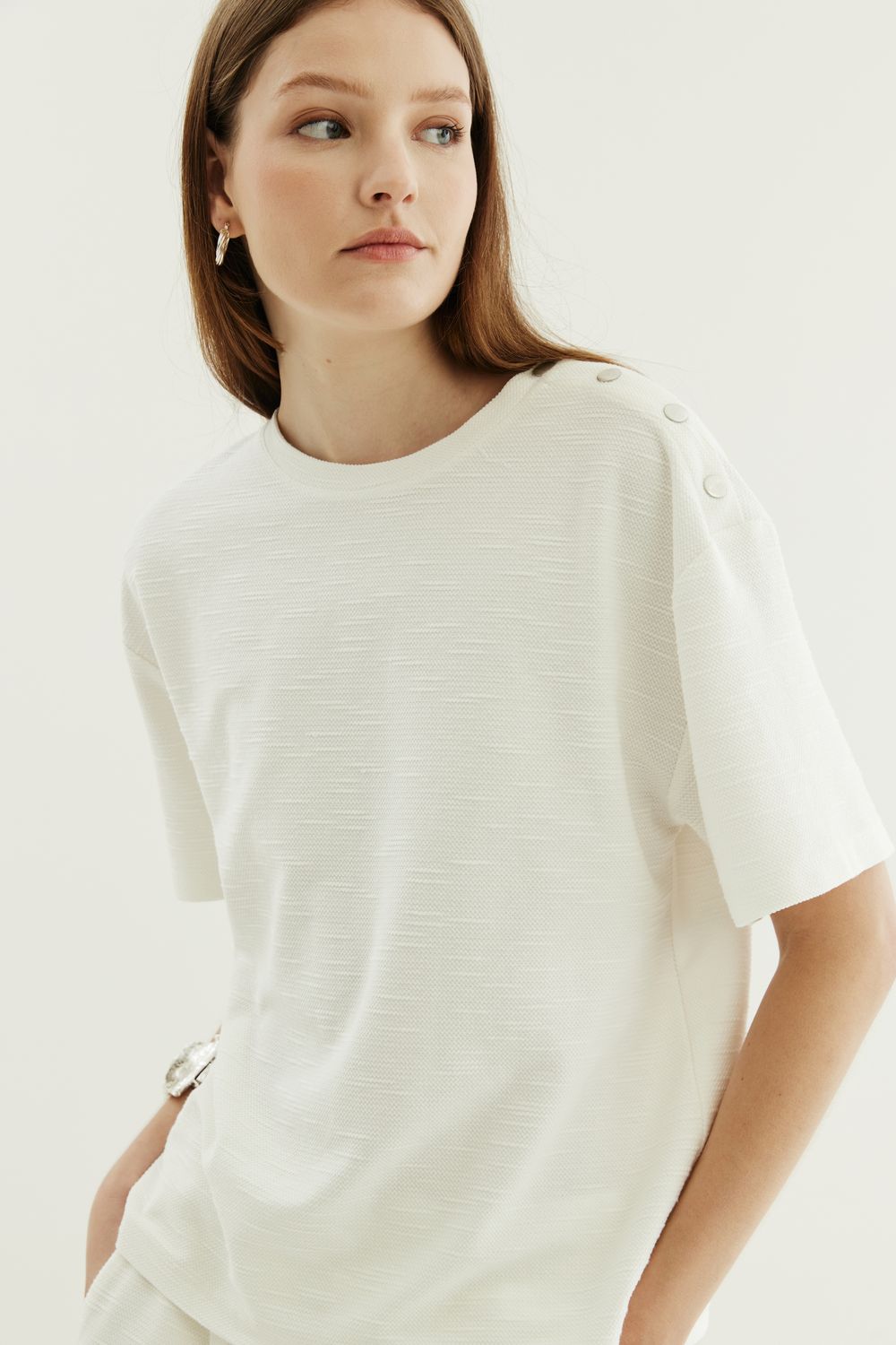 BLUSA MALHA FLOW PRESSÃO OMBRO - OFF WHITE PP - OFF WHITE