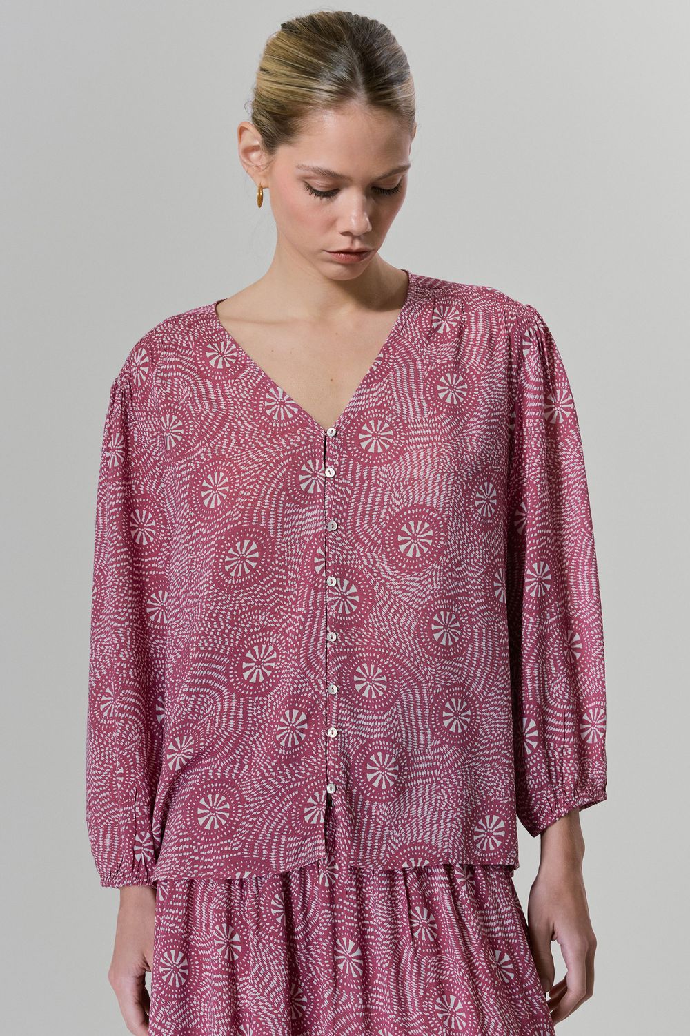 BLUSA ESTAMPA CIRCULOS - FUCCIA P - FUCCIA