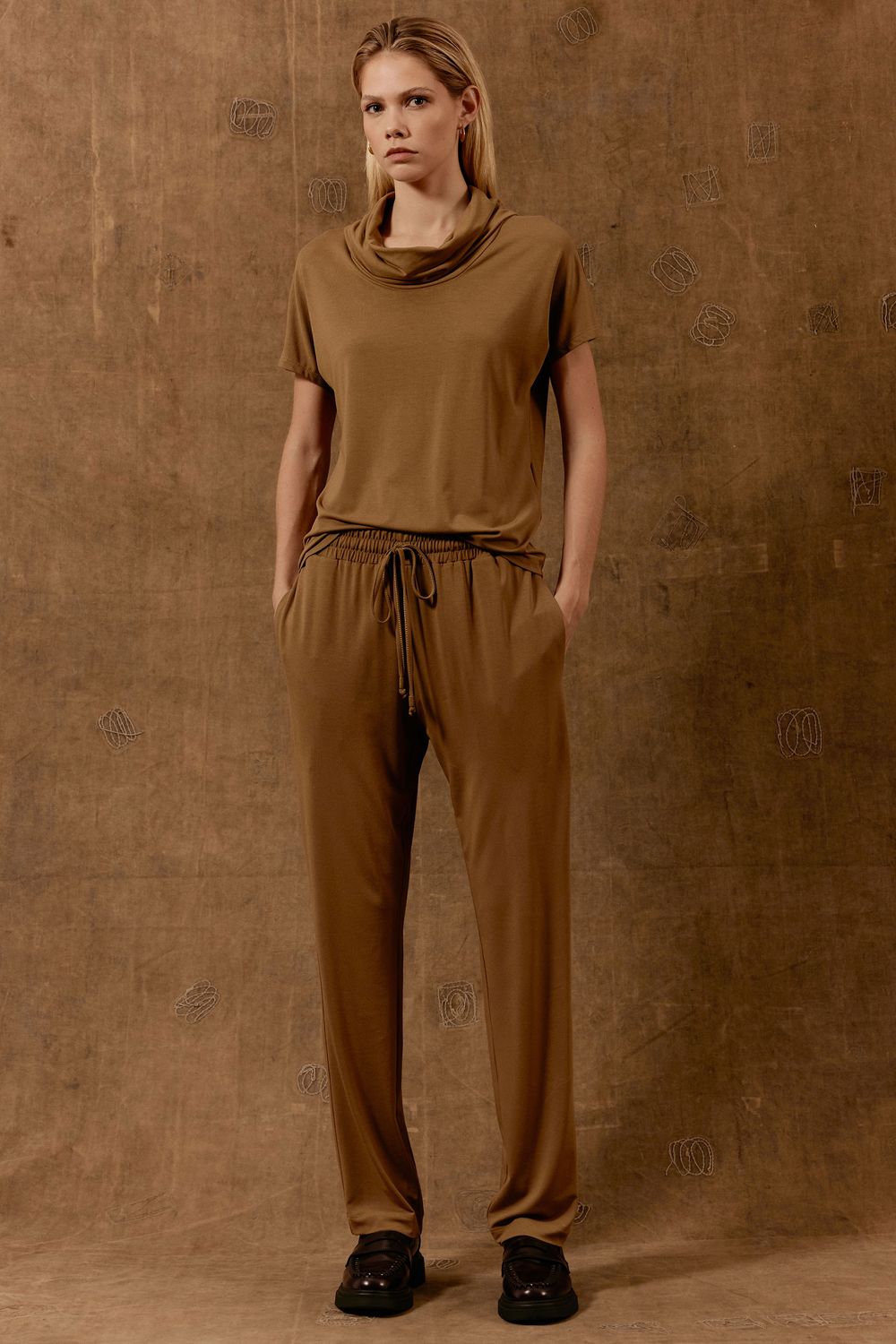 CALÇA MALHA VISCOCREPE - VERDE MILITAR PP - VERDE MILITAR CALÇA MALHA VISCOCREPE - VERDE MILITAR PP - VERDE MILITAR