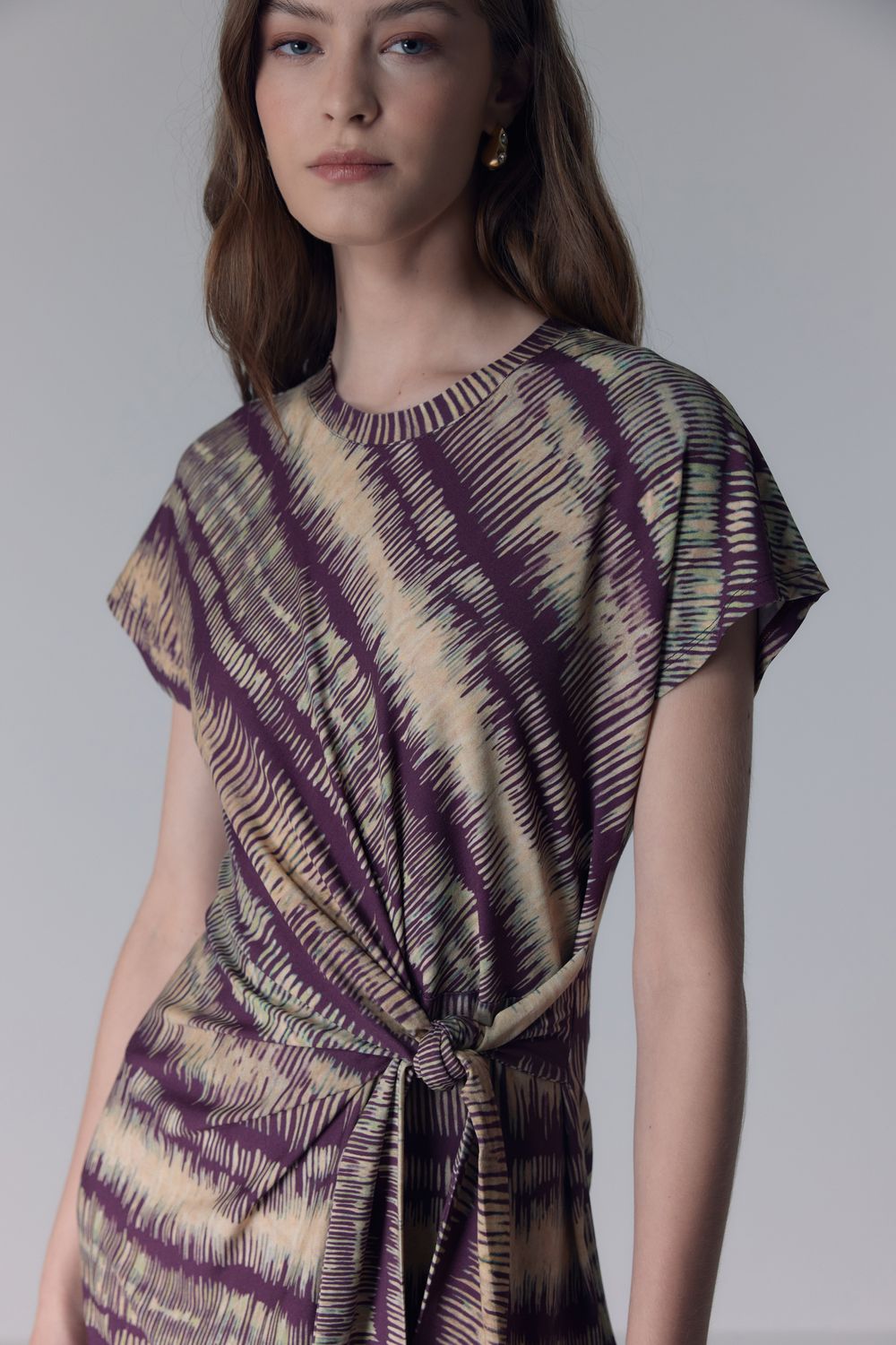 VESTIDO MALHA NÓ ESTAMPA TIE DYE - VINHO PP - VINHO VESTIDO MALHA NÓ ESTAMPA TIE DYE - VINHO PP - VINHO