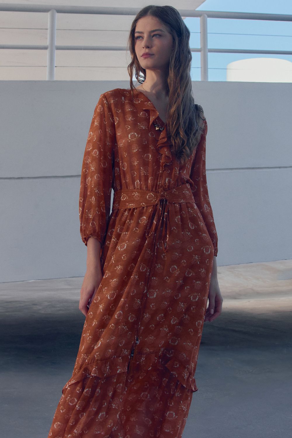 VESTIDO ESTAMPA FLOR LION - OCRE P - OCRE