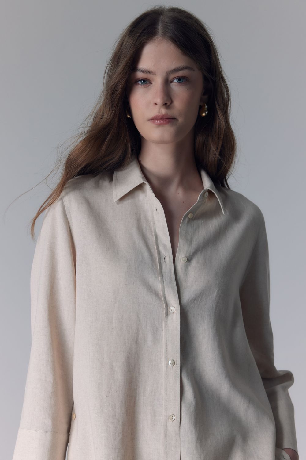 CAMISA COM LINHO BOTÕES LATERIAS - NATURAL G - NATURAL