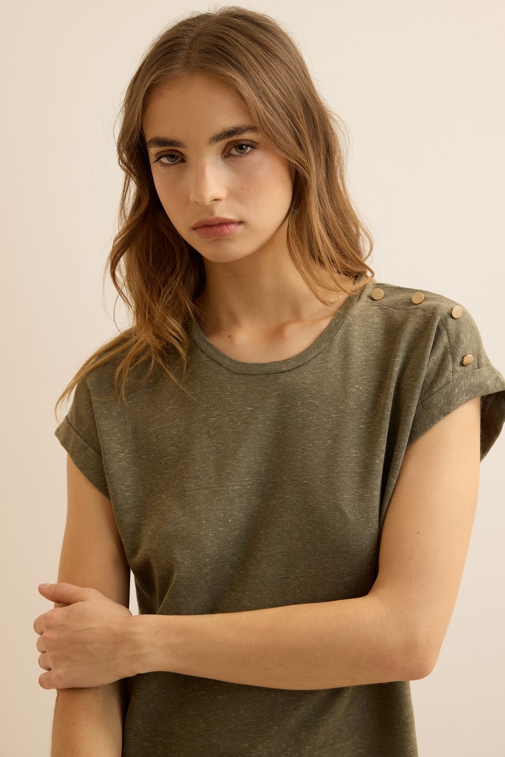 Blusa Malha Linho Com Botões - VERDE MILITAR G - VERDE MILITAR Blusa Malha Linho Com Botões - VERDE MILITAR G - VERDE MILITAR