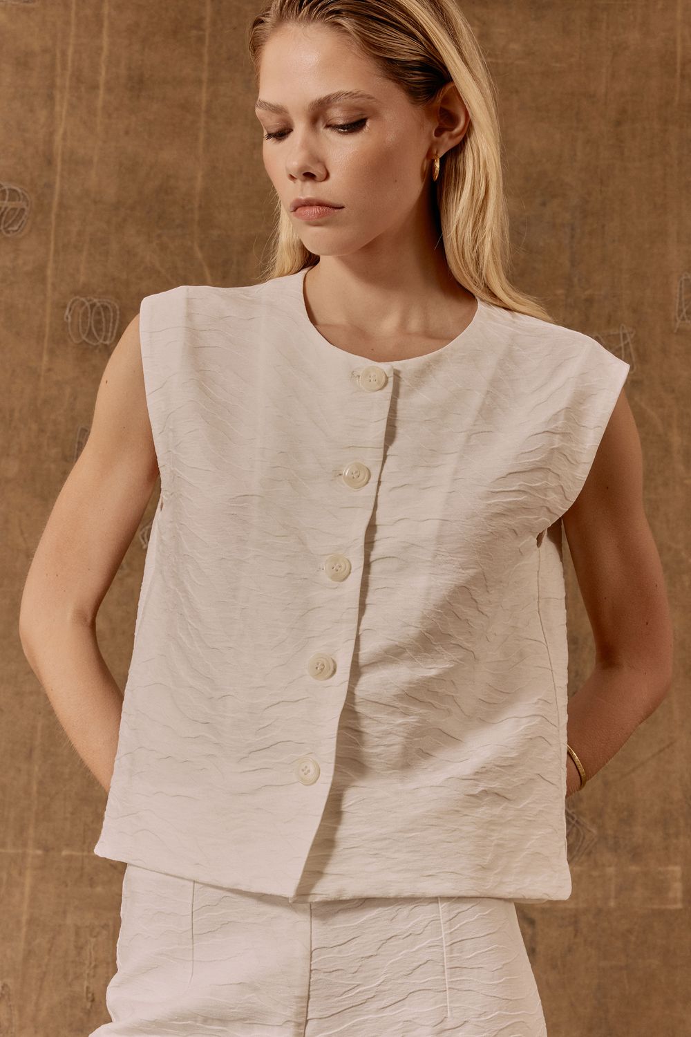 Colete Jackard Zebrado Botões - OFF WHITE G - OFF WHITE