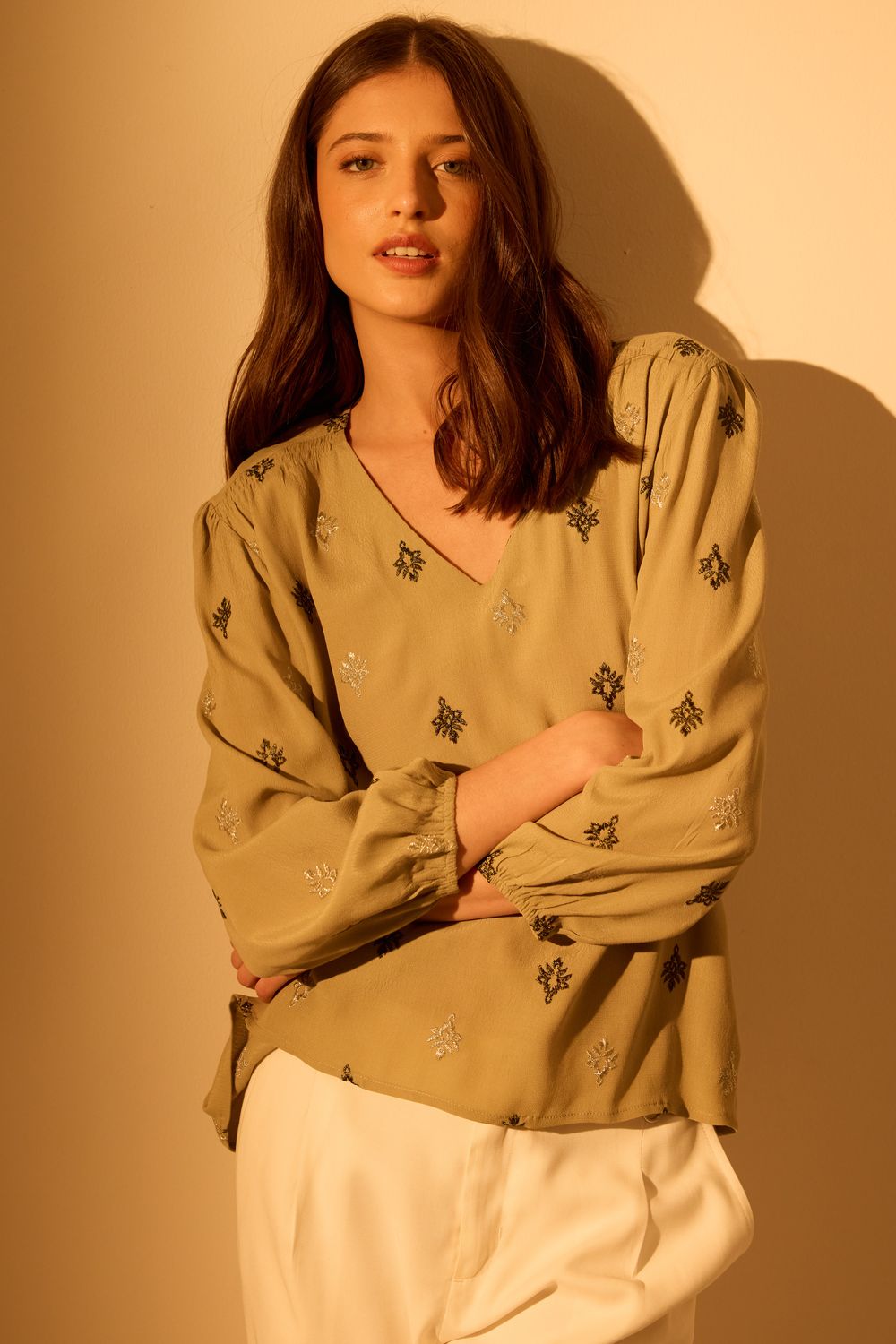 Blusa Crepe Bordada - VERDE PP - VERDE