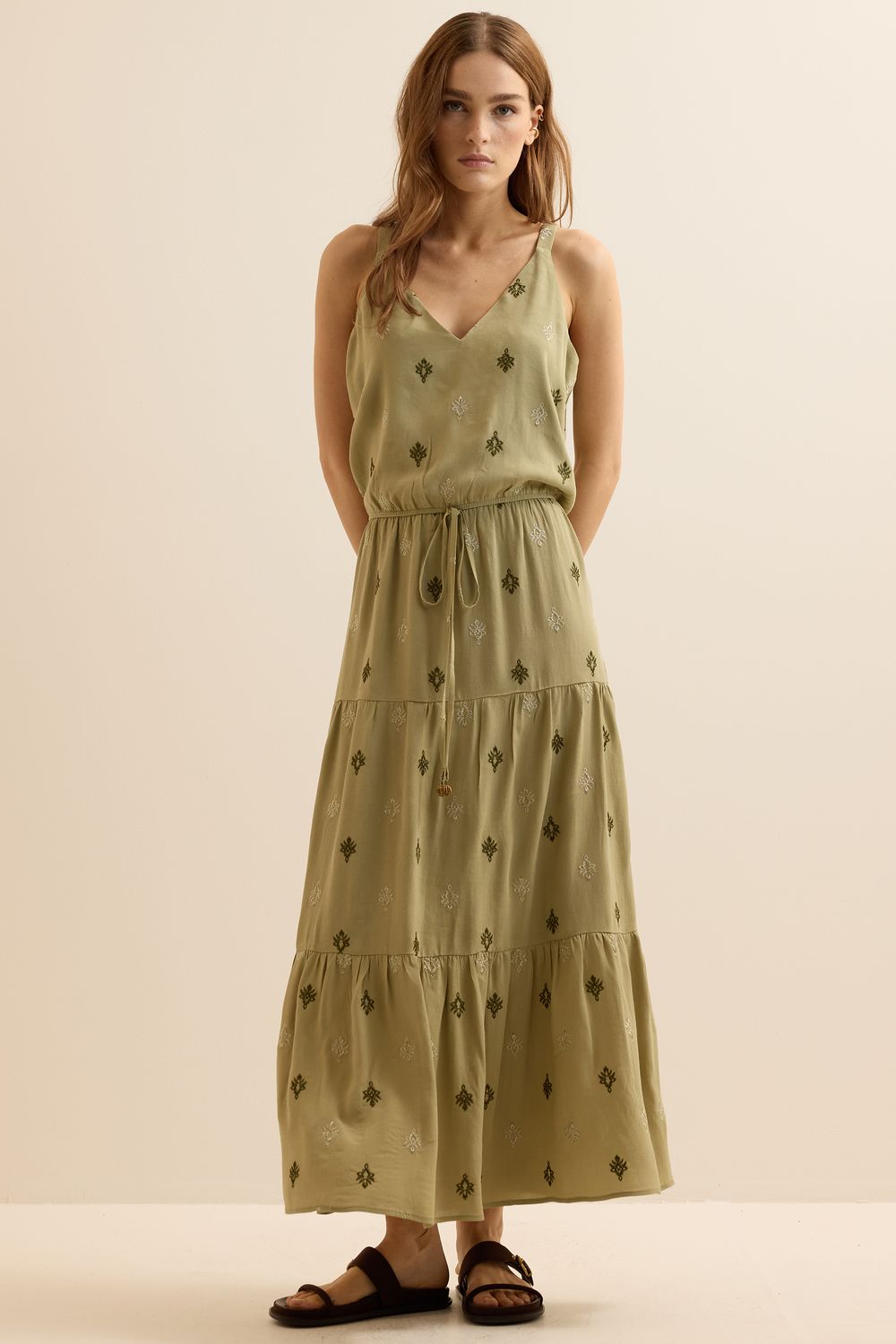 Vestido Crepe Bordado Com Babado - VERDE PP - VERDE