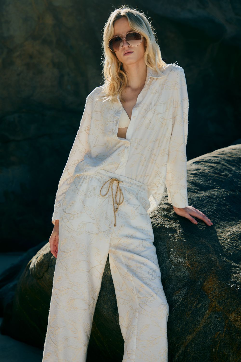 Camisa Bordado Folhas Mayfair - OFF WHITE G - OFF WHITE Camisa Bordado Folhas Mayfair - OFF WHITE G - OFF WHITE