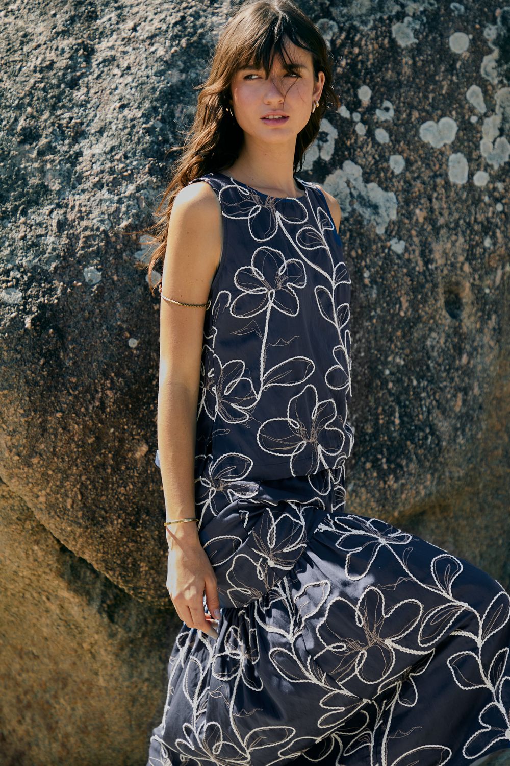 Saia Bordada Corda Flores Babado - AZUL MARINHO P - AZUL MARINHO Saia Bordada Corda Flores Babado - AZUL MARINHO P - AZUL MARINHO