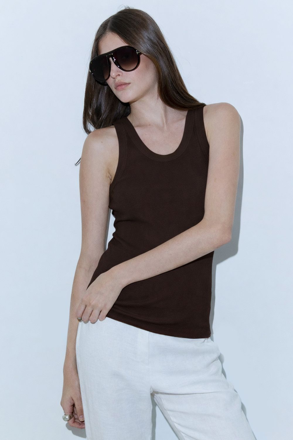 Regata Malha Rib Moni - MARROM P - MARROM