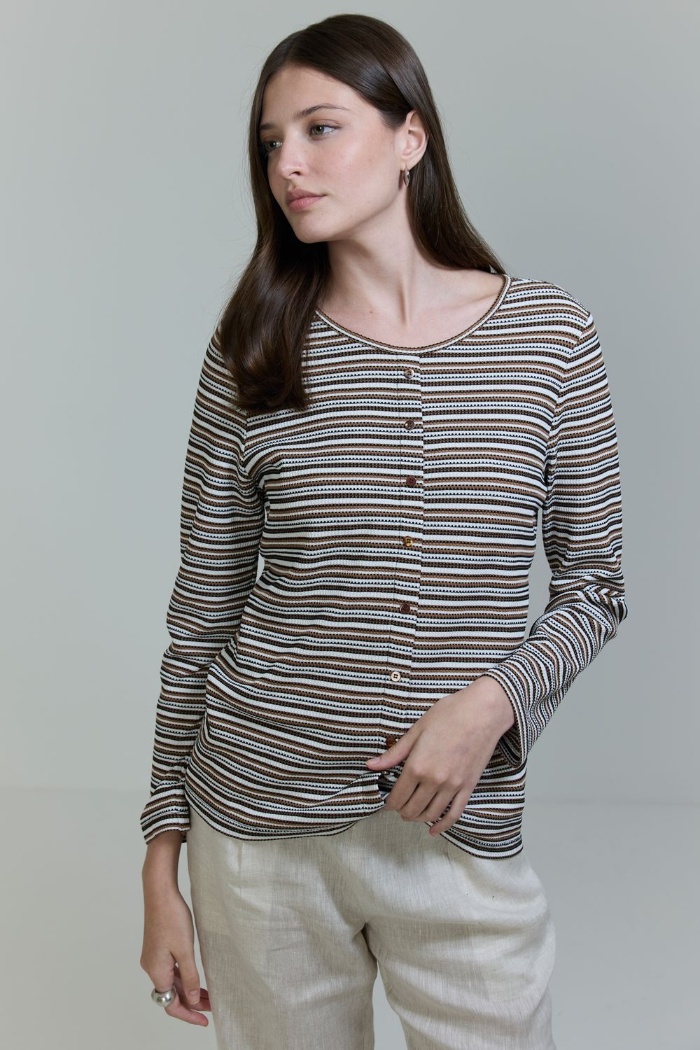 Blusa Malha Stripe Botões - MARROM PP - MARROM