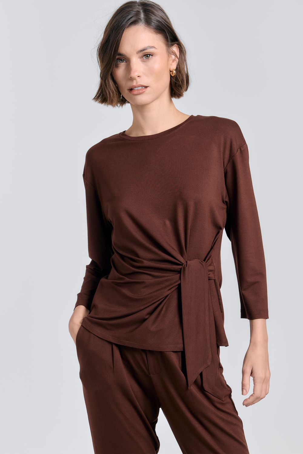 Blusa Malha Nó 7/8 Viscocrepe - MARROM PP - MARROM