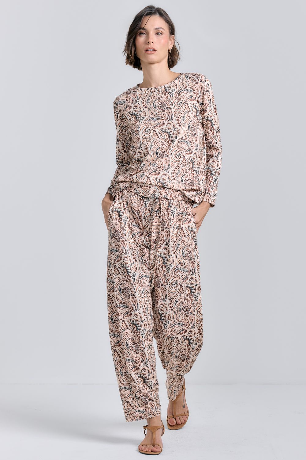 Calça Malha Estampa Floral Pasley - CREME P - CREME Calça Malha Estampa Floral Pasley - CREME P - CREME