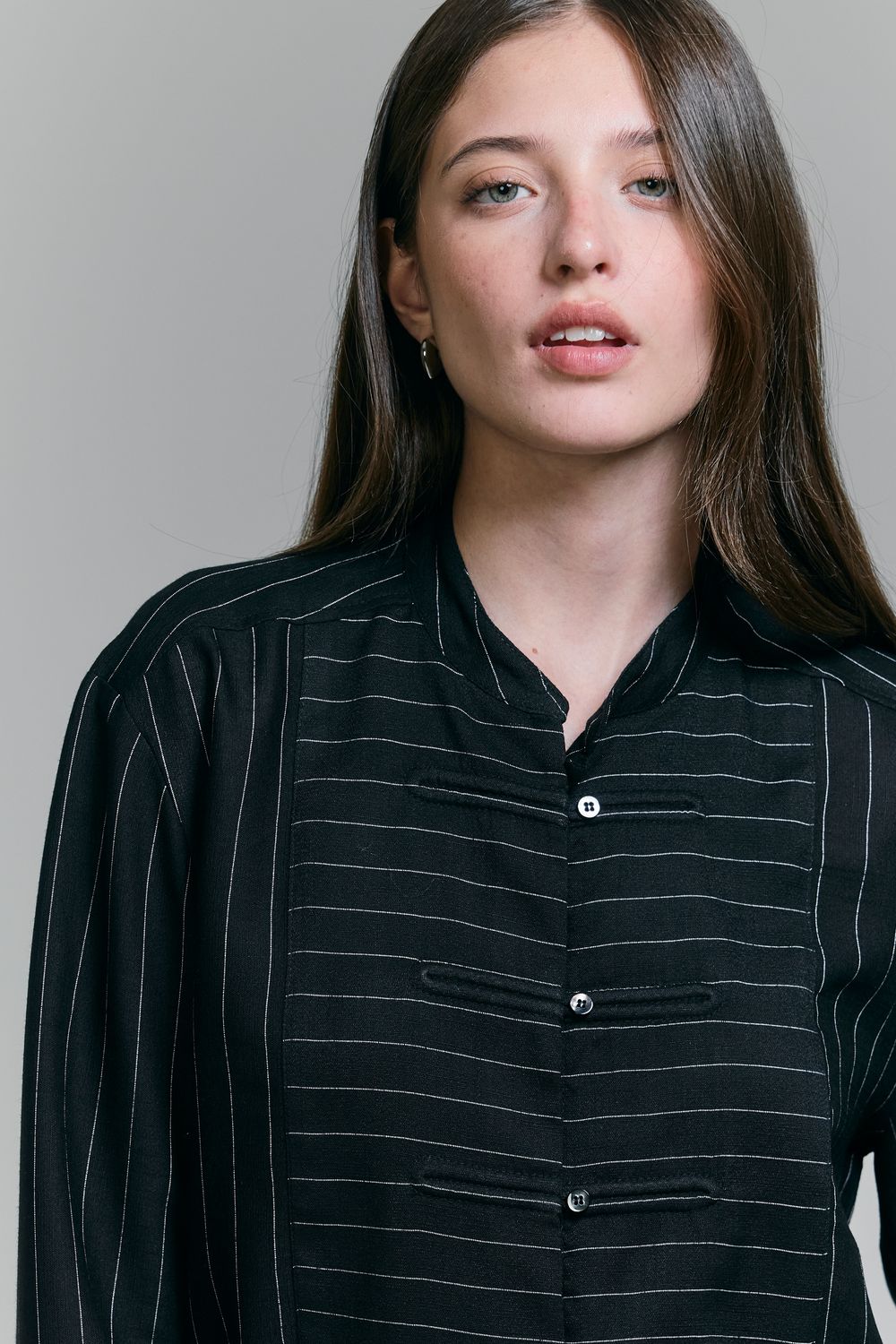 Blusa Com Linho Risca De Giz - PRETO PP - PRETO